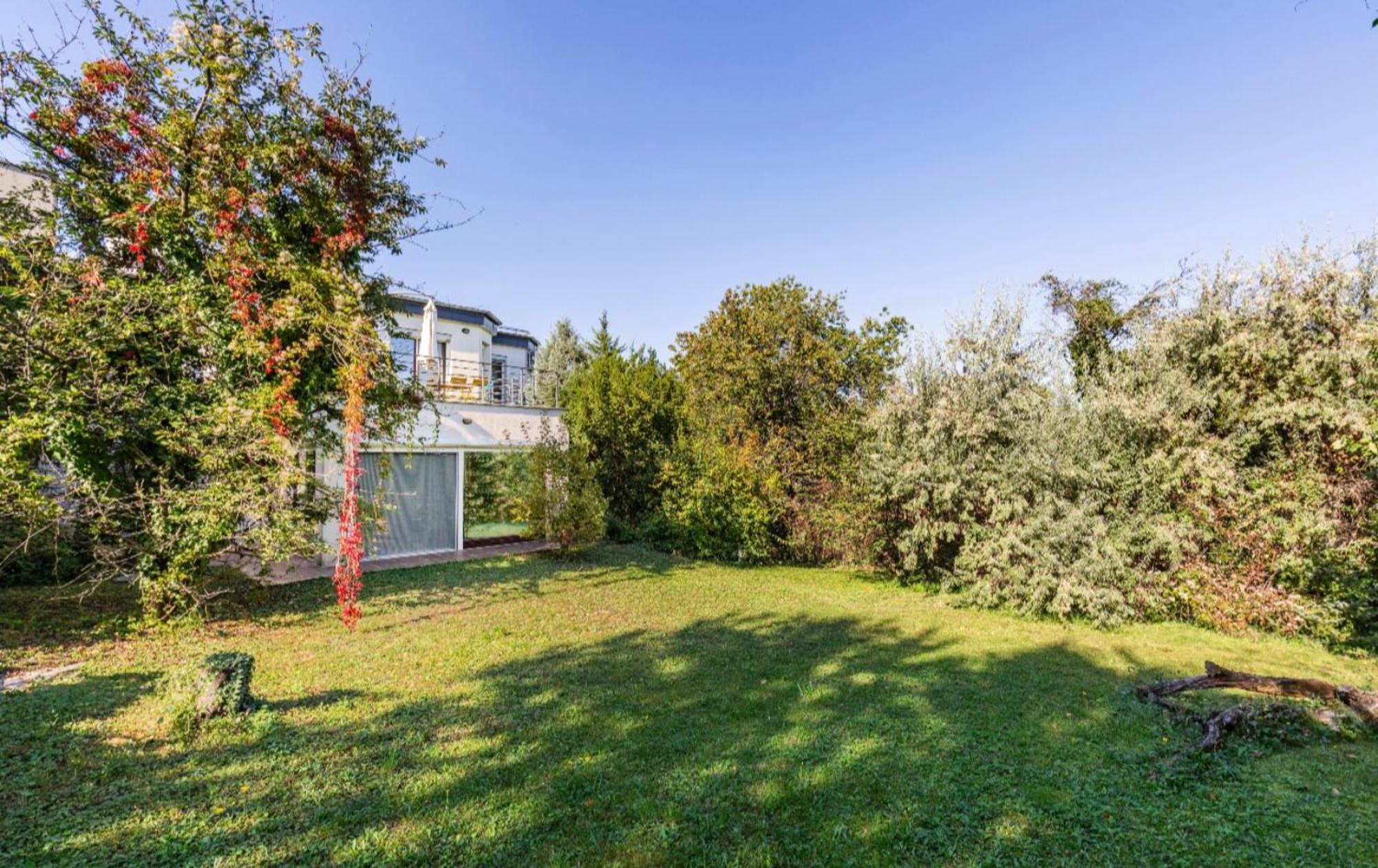 Maharaja Mountain Palace With Free Privat Parking And Garden Budapest Exteriör bild